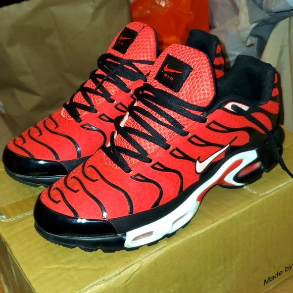 size 12 nike tns
